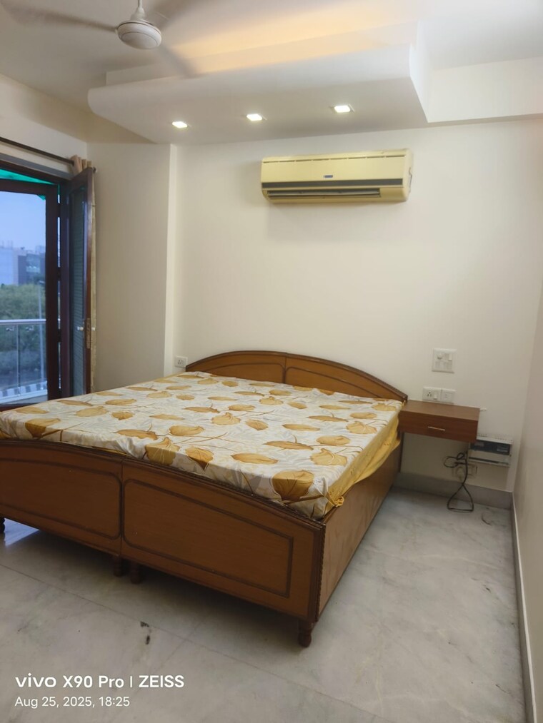 Bedroom, greater kailash ii 3 Bedroom 250 Sq.Yd. Builder Floor In Greater Kailash ii Delhi 9109982
