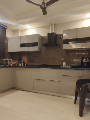 Furnished Amenities in 3 BHK Builder Floor at Greater Kailash I – for Sale