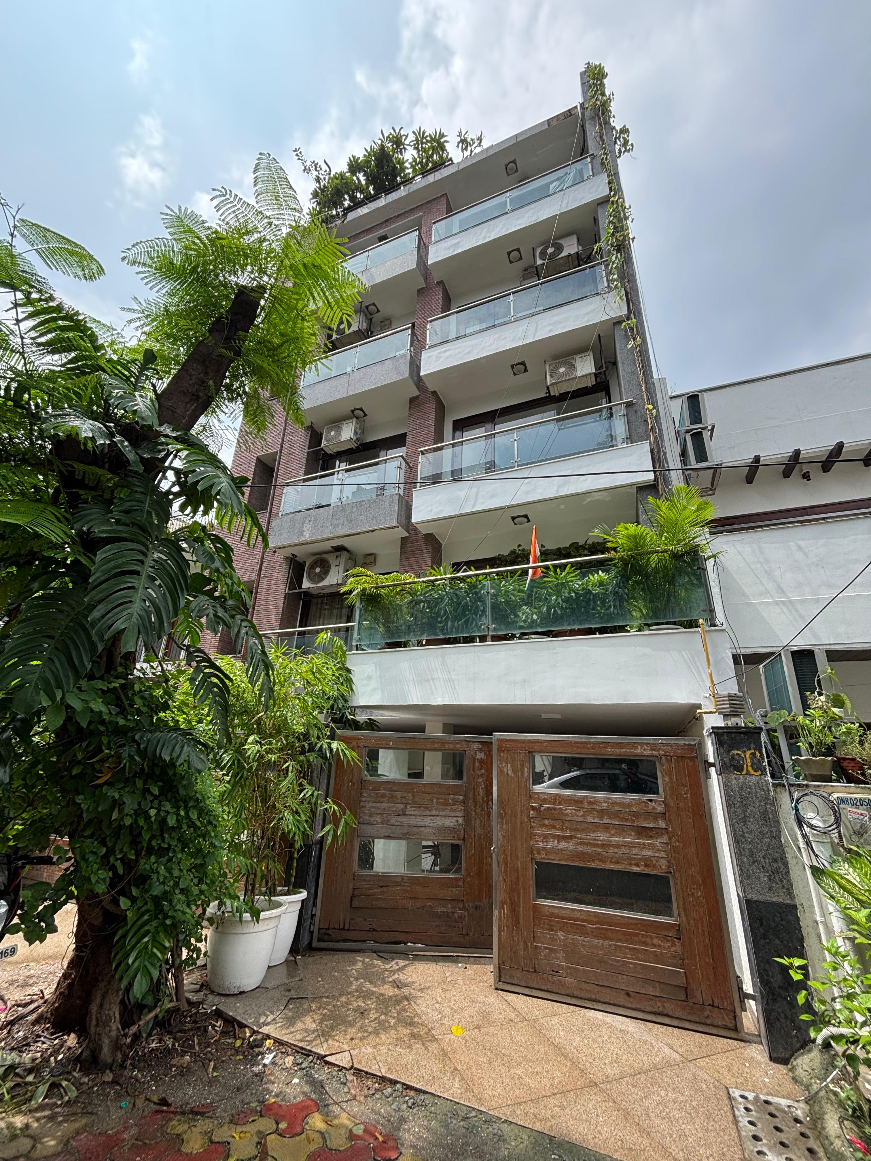 3 BHK + Extra Room Builder Floor For Rent in Uday Park