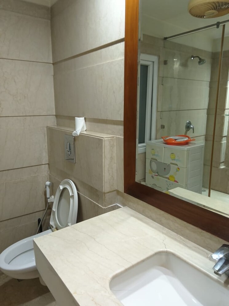 Bathroom, greater kailash i 3 Bedroom 2500 Sq.Ft. Builder Floor In Greater Kailash I Delhi 9110006