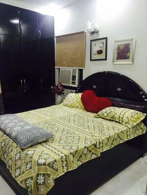 Bedroom in 3 BHK Builder Floor at Shalimar Bagh – for Sale