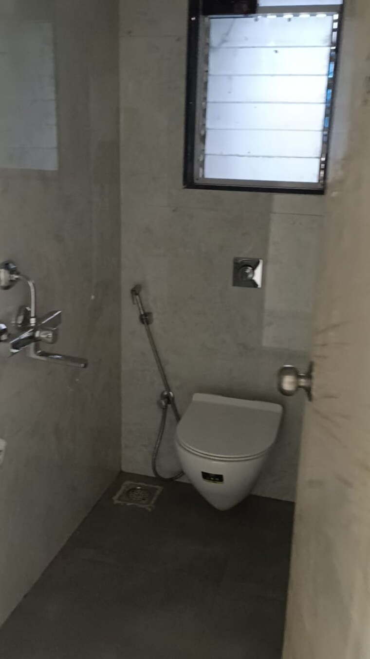 Bathroom, harasiddh-viraaj 2 Bedroom 625 Sq.Ft. Apartment In Malad East Mumbai 9110016