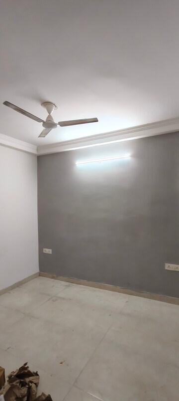 Room in 3 BHK Builder Floor at Chattarpur – for Rent