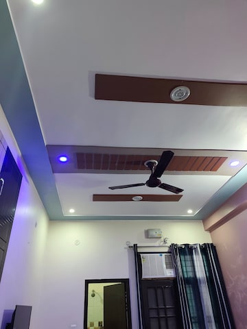 Furnished Amenities in 2 BHK Independent House at Vineet Khand – for Rent