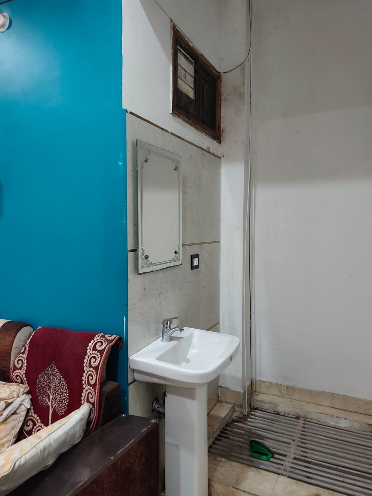 Bathroom, vineet khand 2 Bedroom 1260 Sq.Ft. Independent House In Vineet Khand Lucknow 9110100