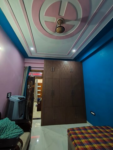 Furnished Amenities in 2 BHK Independent House at Vineet Khand – for Rent