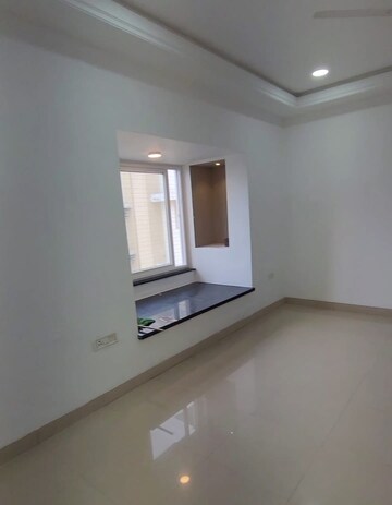 Room in 4 BHK Apartment at Hill Ridge Springs, Gachibowli – for Rent