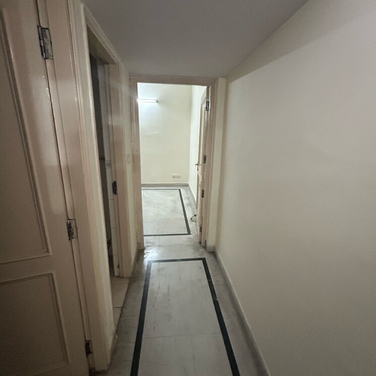 undefined, south extension ii 2 Bedroom 900 Sq.Ft. Builder Floor In South Extension ii Delhi 9110316