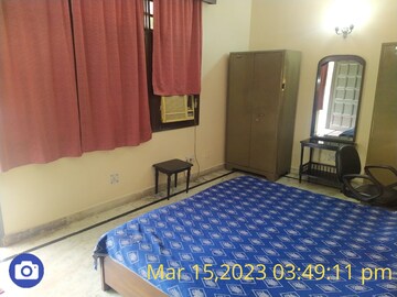 Bedroom in 1 BHK Builder Floor at Sector 31 – for Rent