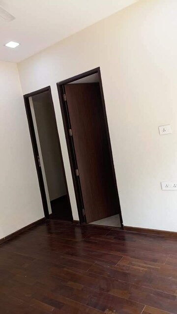Room in 2 BHK Apartment at Omkar Meridia, Kurla West – for Rent