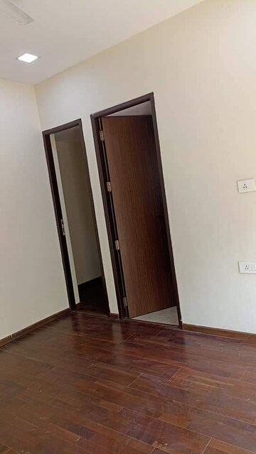 Room in 2 BHK Apartment at Omkar Meridia, Kurla West – for Rent
