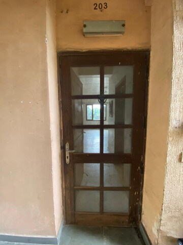 Room in 4 BHK Independent House at Sector 43 – for Rent