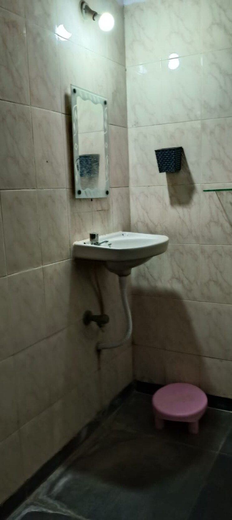 Bathroom, crystal-isle-apartment 3 Bedroom 1662 Sq.Ft. Apartment In Goregaon East Mumbai 9110222