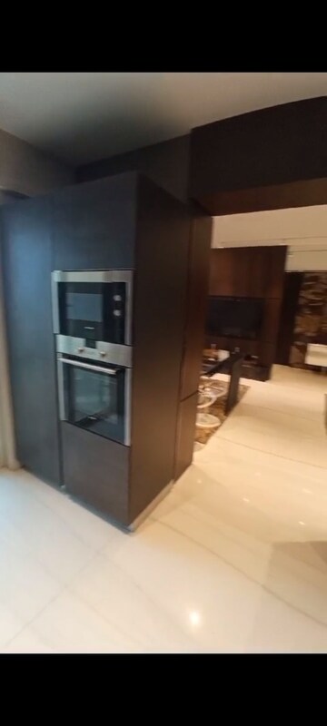 Room in 2 BHK Apartment at RNA NG Eclat, Andheri West – for Sale