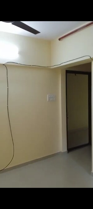 Room in 1.5 BHK Apartment at Kurla East – for Sale