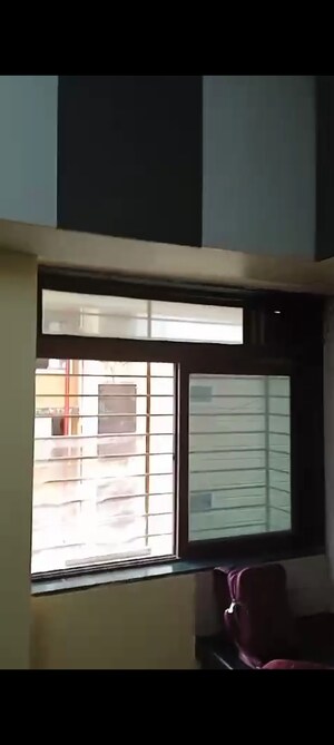 Room in 1.5 BHK Apartment at Kurla East – for Sale