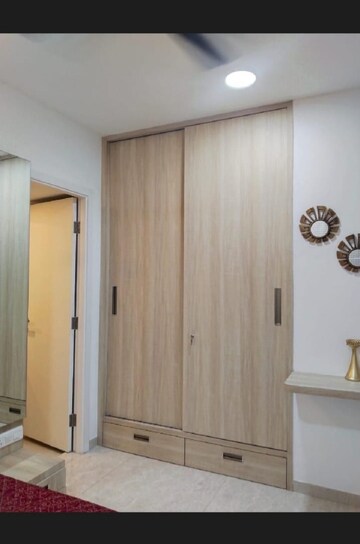 Furnished Amenities in 1 BHK Apartment at Hiranandani Estate Solitaire C, Ghodbunder Road – for Rent