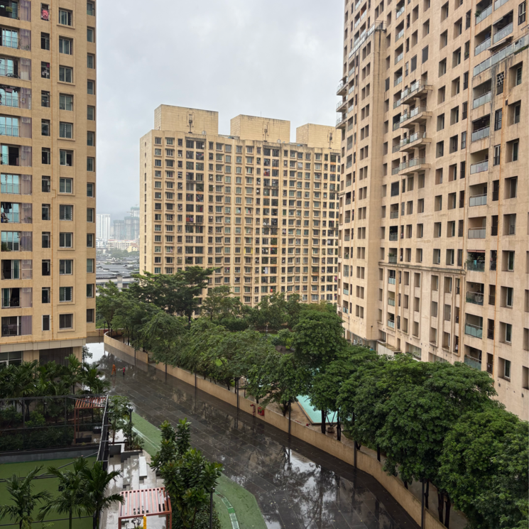 Exterior View, rustomjee-azziano-wing-d 2 Bedroom 675 Sq.Ft. Apartment In Saket Complex Thane 9110315