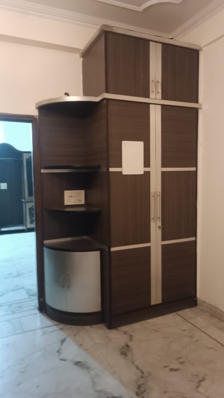 undefined, sector 48 3 Bedroom 300 Sq.Yd. Builder Floor In Sector 48 Noida 9110326