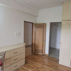 Room in 3 BHK Apartment at Patels Golf Links, Yapral – for Sale