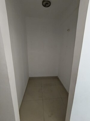 Room in 1 BHK Apartment at Dwarka – for Sale