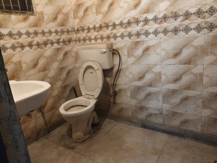 Bathroom, saket 1 RK 350 Sq.Ft. Builder Floor In Saket Delhi 9110427