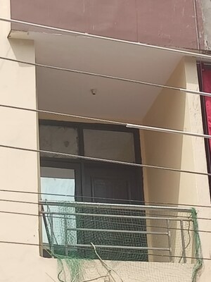 1 BHK Builder Floor For Sale in Vidhayak Colony, Nyay Khand I