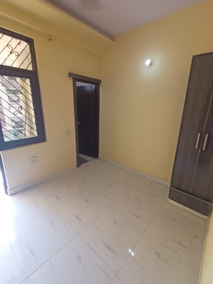 Room, vidhayak-colony 1 Bedroom 550 Sq.Ft. Builder Floor In Nyay Khand I Ghaziabad 9110430