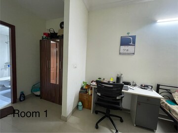 Team Area in 3 BHK Apartment at Suyog Enclave, Viman Nagar – for Sale