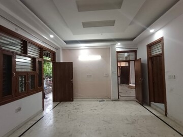 Room in 3 BHK Builder Floor at Kanha Apartments Indirapuram, Shakti Khand 2 – for Rent