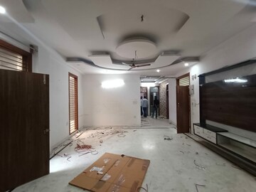 Bedroom in 3 BHK Builder Floor at Kanha Apartments Indirapuram, Shakti Khand 2 – for Rent