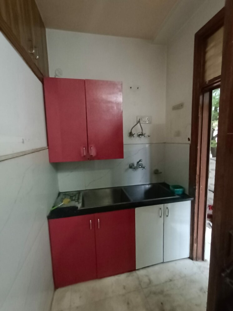 Kitchen, kanha-apartments-indirapuram 3 Bedroom 1500 Sq.Ft. Builder Floor In Shakti Khand 2 Ghaziabad 9110440