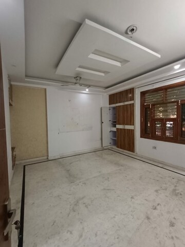 Room in 3 BHK Builder Floor at Kanha Apartments Indirapuram, Shakti Khand 2 – for Rent
