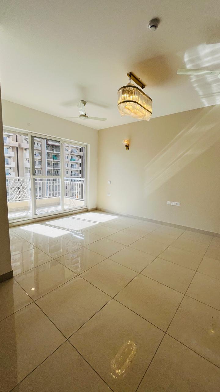 4 BHK + Servant Room Apartment For Sale in ABA Ivy County