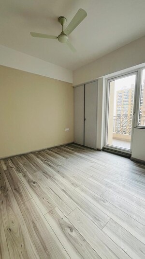 Room in 4 BHK Apartment at ABA Ivy County, Sector 75 – for Sale