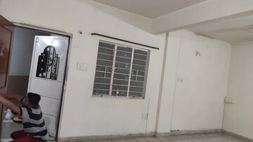 Room in 1 BHK Apartment at Popular Heights, Koregaon Park – for Rent