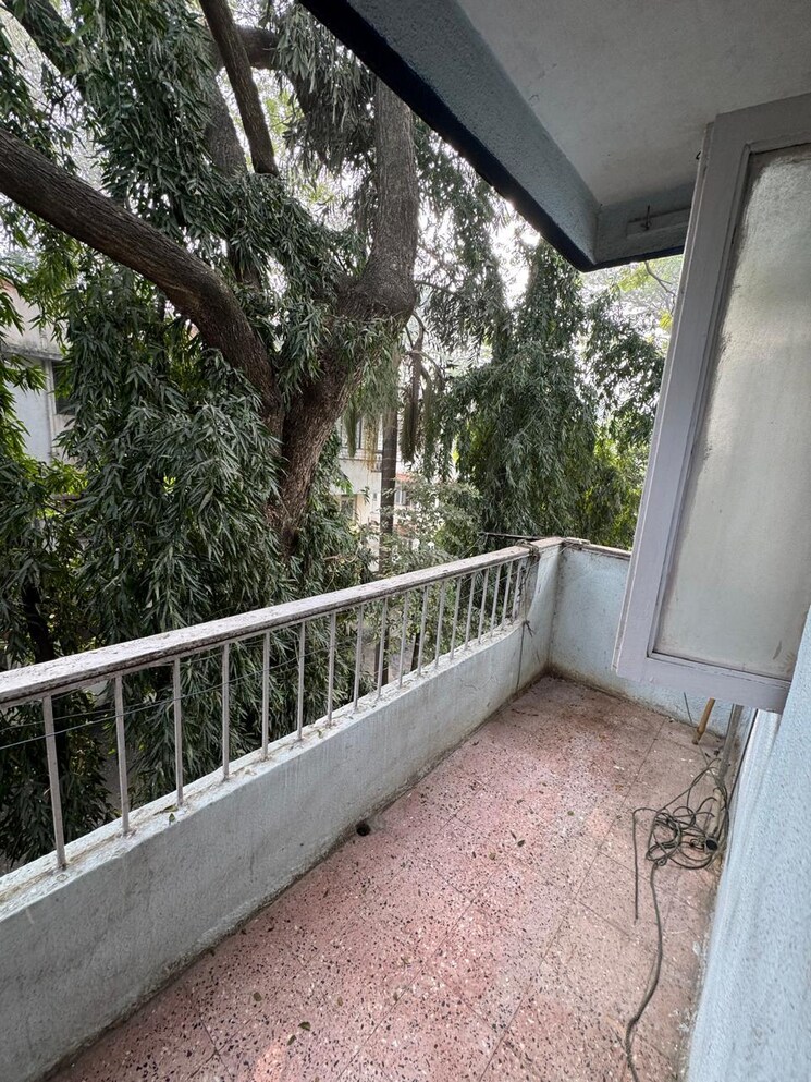 Balcony, mittal-sujata 2 Bedroom 1100 Sq.Ft. Apartment In Bund Garden Road Pune 9110454