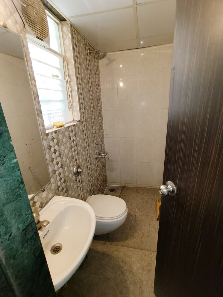 Bathroom, goel-ganga-carnation 1 RK 400 Sq.Ft. Apartment In Koregaon Park Pune 9110457