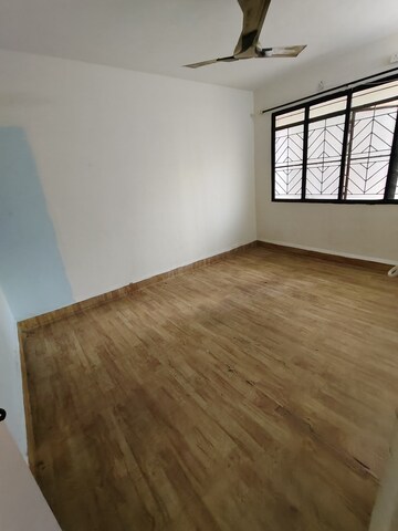 Room in 2 BHK Apartment at Rahul Terrace, Koregaon Park – for Rent
