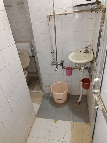 Bathroom in 2 BHK Apartment at Popular Heights, Koregaon Park – for Rent