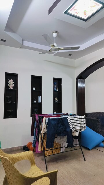Team Area in 3 BHK Builder Floor at Paschim Vihar – for Rent