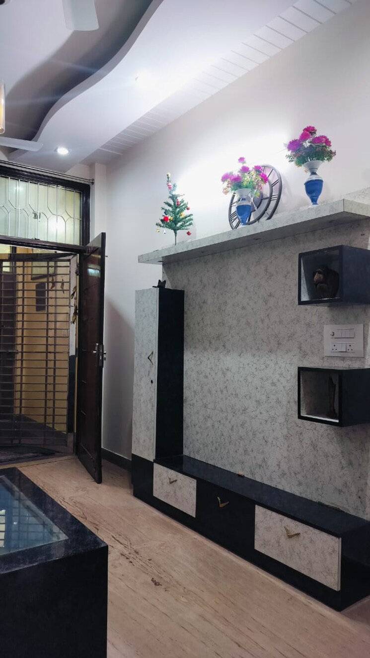 Exterior View, paschim vihar 3 Bedroom 1150 Sq.Ft. Builder Floor In Paschim Vihar Delhi 9110488