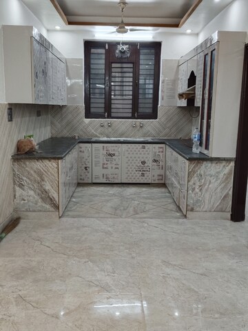 Kitchen in 3 BHK Builder Floor at Green Fields Colony – for Rent