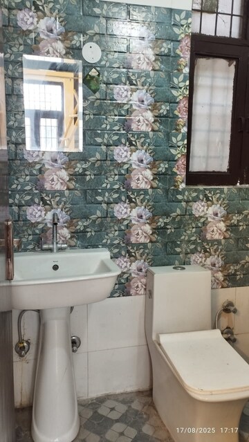 Bathroom in 2 BHK Builder Floor at Green Fields Colony – for Rent