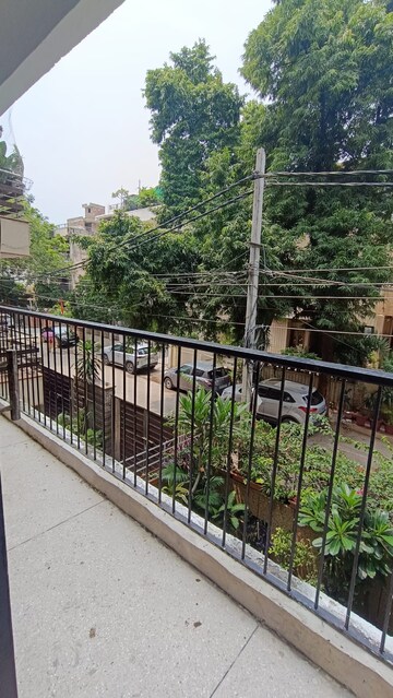 Balcony in 3 BHK Builder Floor at Green Park – for Rent