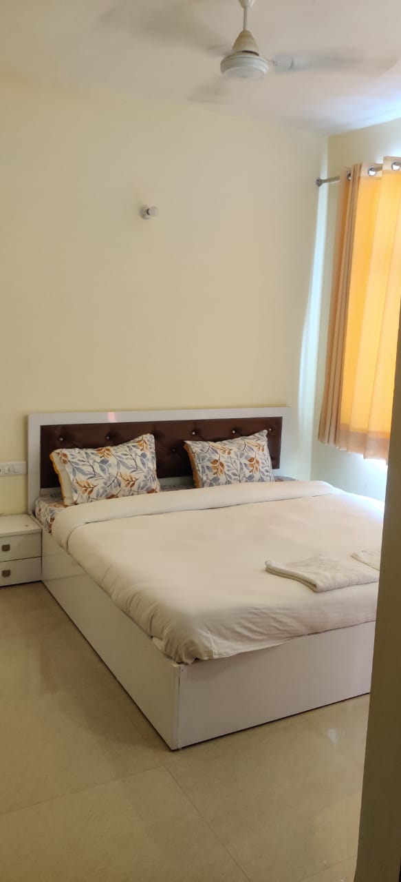 3 BHK 1700 Sq.Ft. Apartment in Omaxe R2