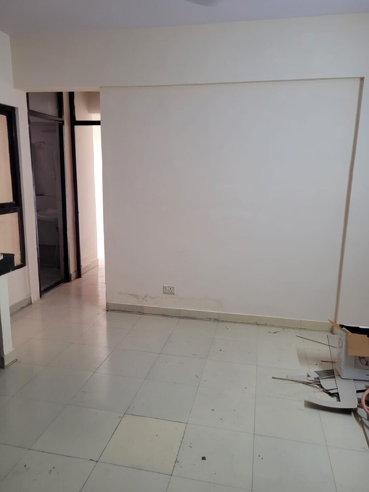 Room, klj-platinum-plus 2 Bedroom 661 Sq.Ft. Apartment In Sector 77 Faridabad 9110553