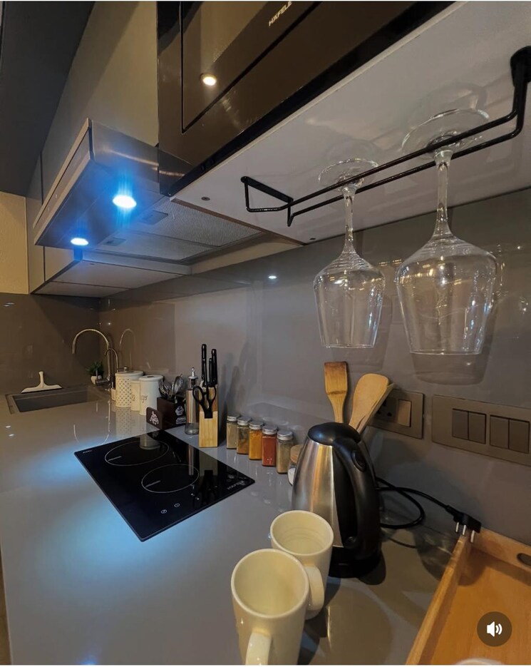 Living Room, central-market 2.5 Bedroom 1150 Sq.Ft. Builder Floor In Sector 50 Noida 9110563