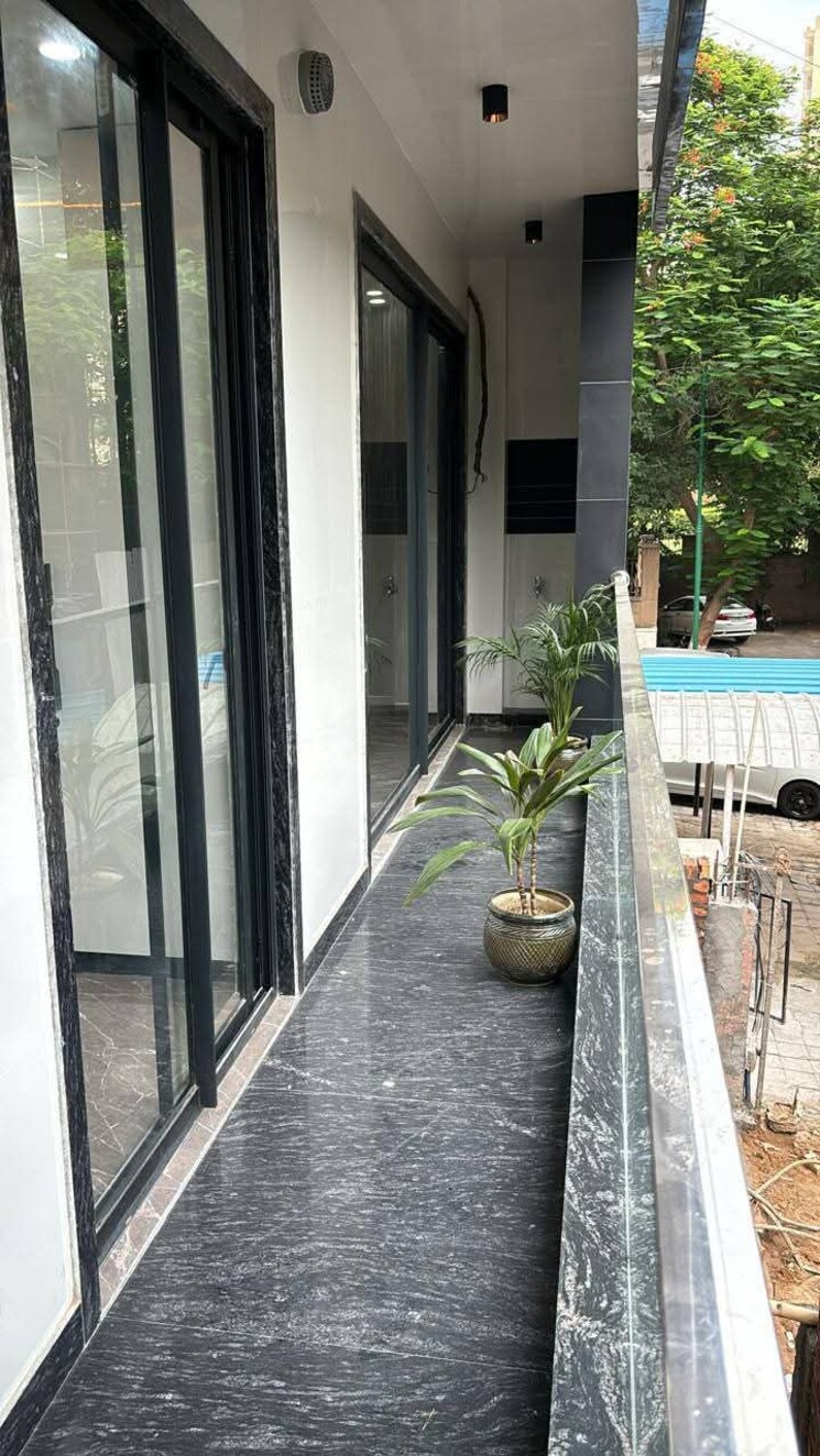 Balcony, saket 2 Bedroom 1000 Sq.Ft. Apartment In Saket Delhi 9110571