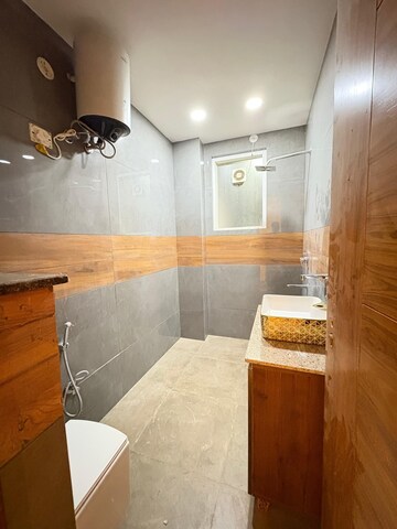 Attached Bathroom in 4 BHK Apartment at Saket – for Rent